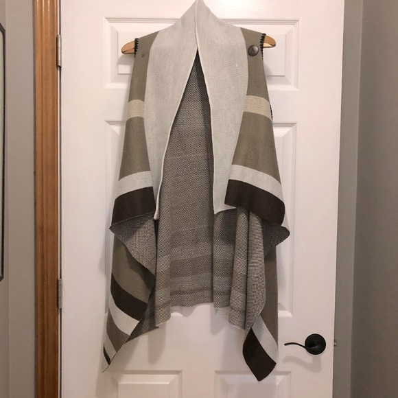 ☀️ Christina Lee Sleeveless Shawl Wrap Style in Creamy Browns - Picture 3 of 9